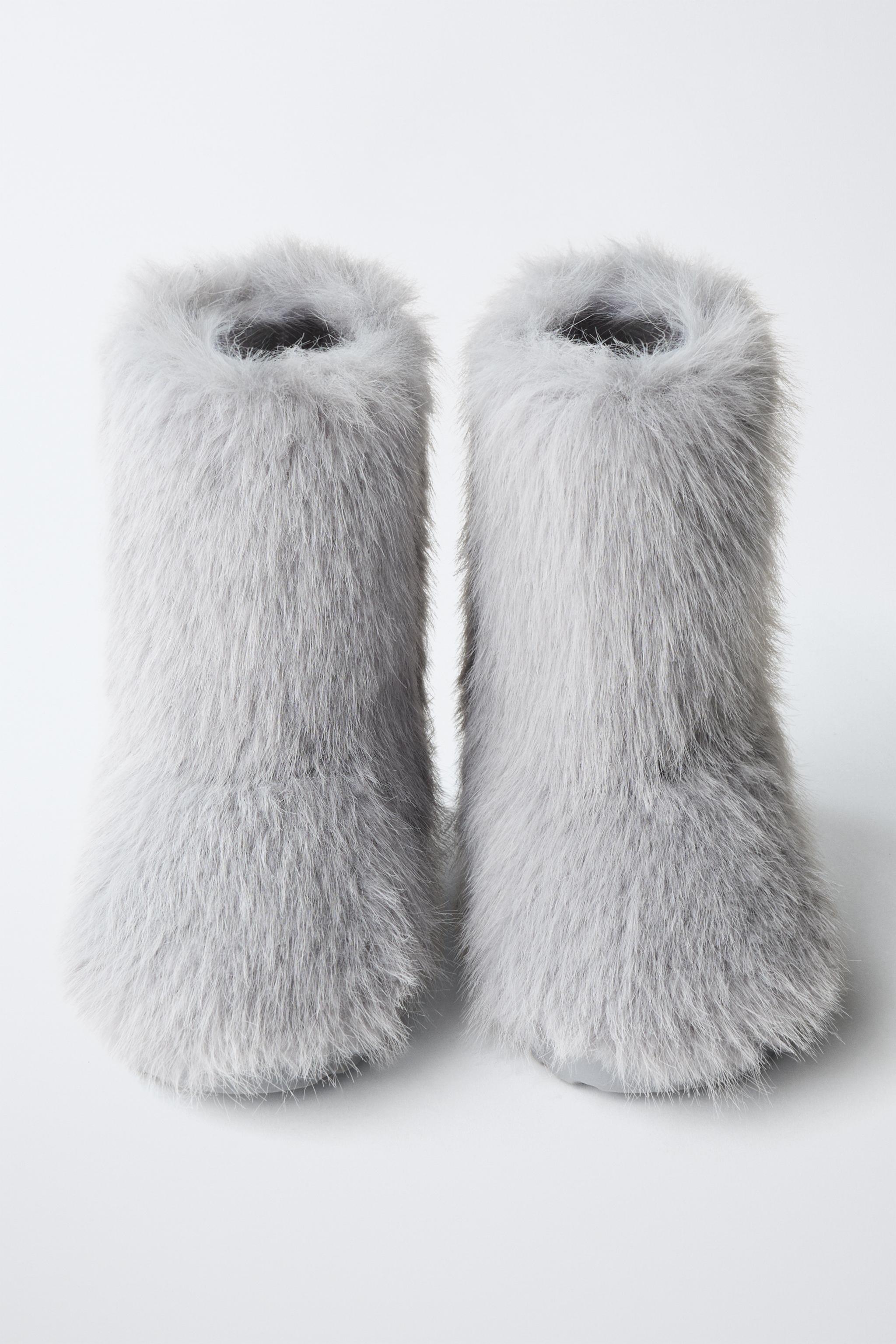 FURRY SNOW BOOTS